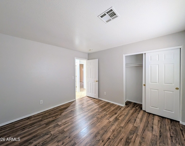 15748 W Paradise Lane - Photo Thumbnail 47