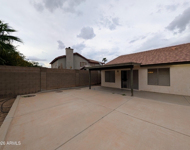 15748 W Paradise Lane - Photo Thumbnail 67