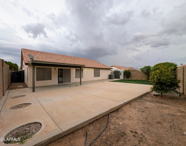 15748 W Paradise Lane - Photo Thumbnail 66