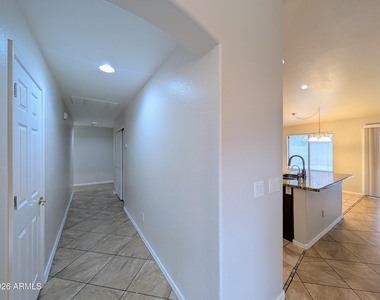15748 W Paradise Lane - Photo Thumbnail 27