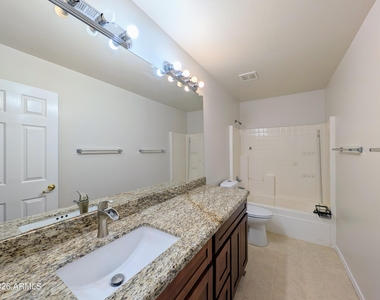 15748 W Paradise Lane - Photo Thumbnail 43