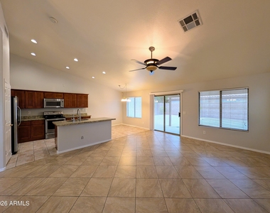 15748 W Paradise Lane - Photo Thumbnail 26