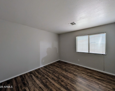 15748 W Paradise Lane - Photo Thumbnail 49