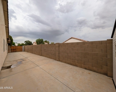 15748 W Paradise Lane - Photo Thumbnail 74