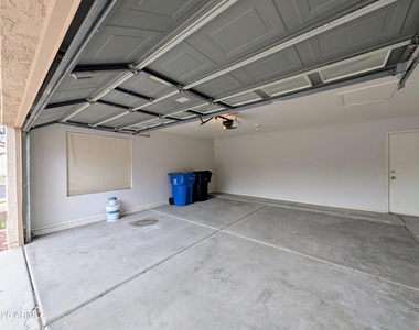 15748 W Paradise Lane - Photo Thumbnail 61