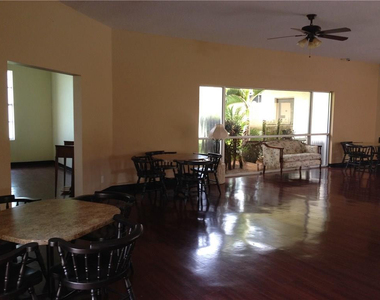 2000 Springdale Boulevard - Photo Thumbnail 15