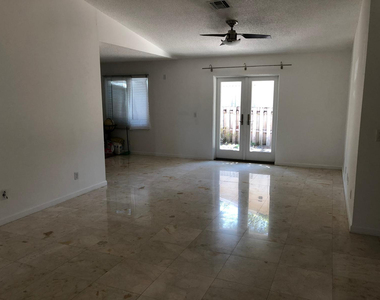 2608 Sw 45th Street - Photo Thumbnail 3