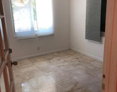 2608 Sw 45th Street - Photo Thumbnail 4
