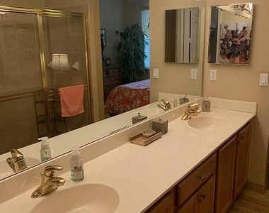 118 Evergrene Parkway - Photo Thumbnail 8