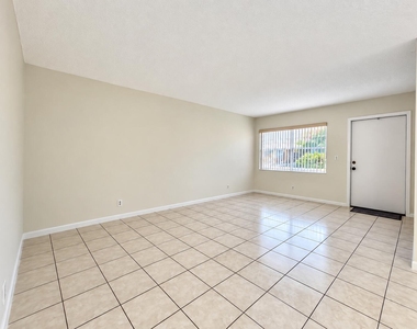 111 Cleveland Street - Photo Thumbnail 4