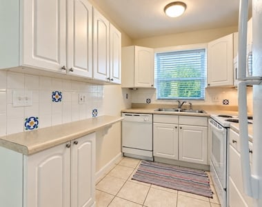 111 Cleveland Street - Photo Thumbnail 5