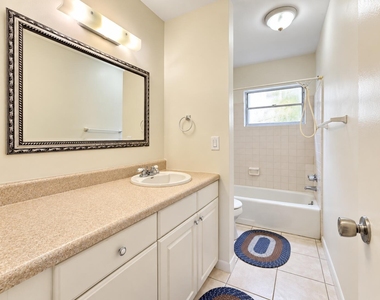 111 Cleveland Street - Photo Thumbnail 11
