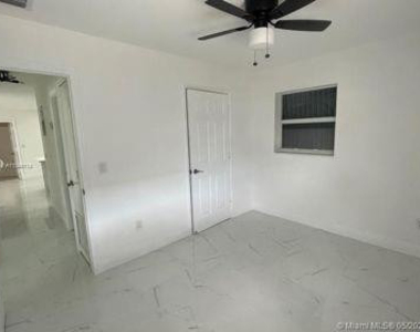 751 Nw 18th Street - Photo Thumbnail 6