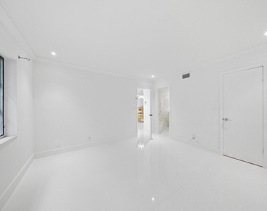 3125 Oakland Shores Drive - Photo Thumbnail 5