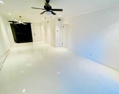 3125 Oakland Shores Drive - Photo Thumbnail 7