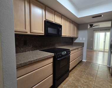 13403 N 24th Lane - Photo Thumbnail 7