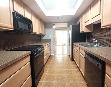 13403 N 24th Lane - Photo Thumbnail 9