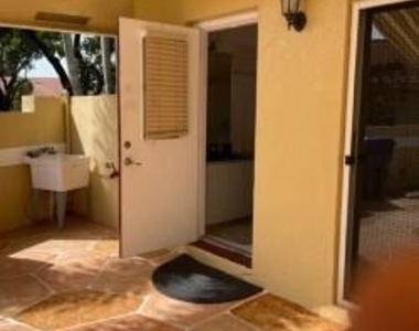 9978 N Springs Way - Photo Thumbnail 10