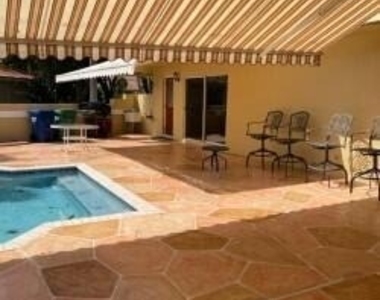 9978 N Springs Way - Photo Thumbnail 12