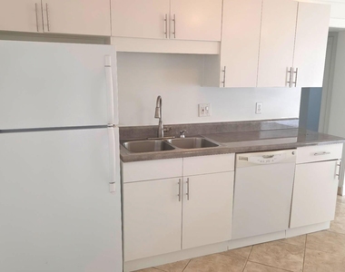 1205 Mathis Street - Photo Thumbnail 5