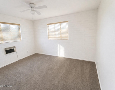 11400 N 112th Drive - Photo Thumbnail 6