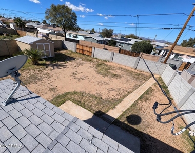11400 N 112th Drive - Photo Thumbnail 13