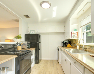 434 58th Street - Photo Thumbnail 4