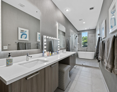 1025 Ne 18th Avenue - Photo Thumbnail 22