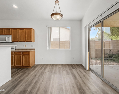 4255 E Cherry Hills Drive - Photo Thumbnail 8