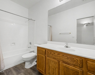 4255 E Cherry Hills Drive - Photo Thumbnail 23