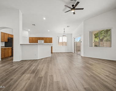 4255 E Cherry Hills Drive - Photo Thumbnail 11