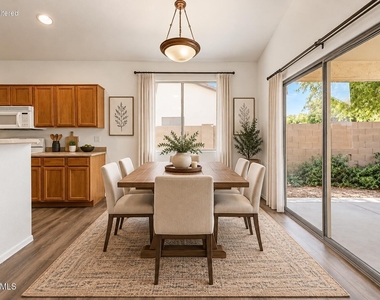 4255 E Cherry Hills Drive - Photo Thumbnail 7