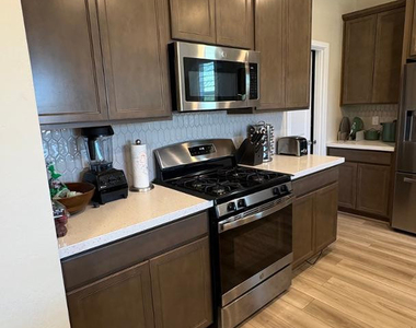 17744 W Cassia Way - Photo Thumbnail 13