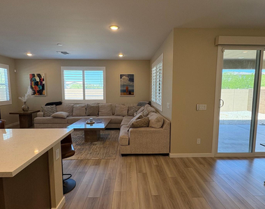 17744 W Cassia Way - Photo Thumbnail 10