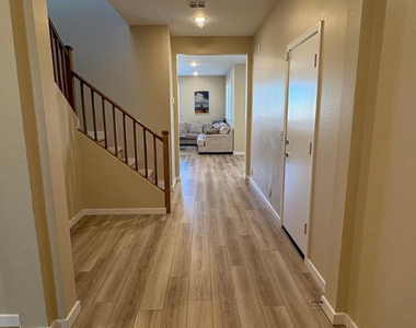 17744 W Cassia Way - Photo Thumbnail 8