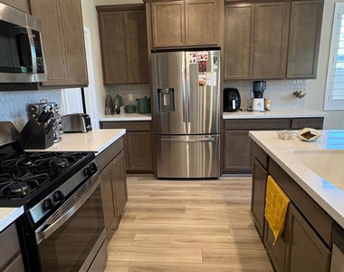 17744 W Cassia Way - Photo Thumbnail 14