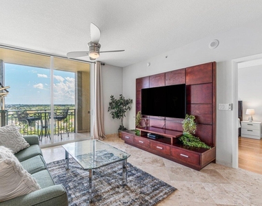 550 Okeechobee Boulevard - Photo Thumbnail 3