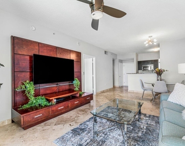 550 Okeechobee Boulevard - Photo Thumbnail 6