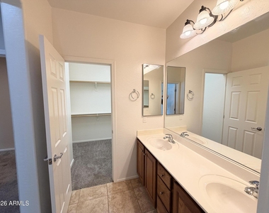 15240 N 142nd Avenue - Photo Thumbnail 21