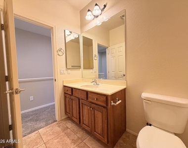 15240 N 142nd Avenue - Photo Thumbnail 27