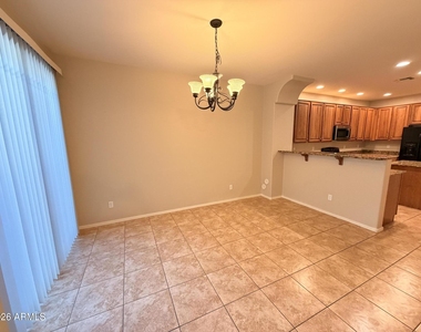 15240 N 142nd Avenue - Photo Thumbnail 2