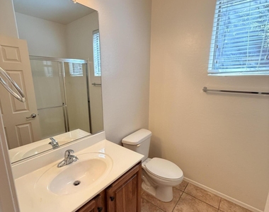 15240 N 142nd Avenue - Photo Thumbnail 34