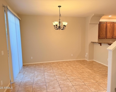 15240 N 142nd Avenue - Photo Thumbnail 5