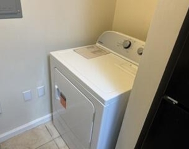8201 Myrtlewood Circle W - Photo Thumbnail 4