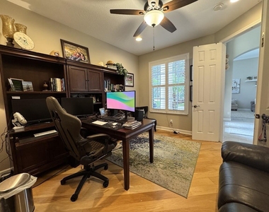 8809 Champions Way - Photo Thumbnail 6