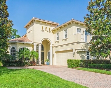 8809 Champions Way - Photo Thumbnail 4