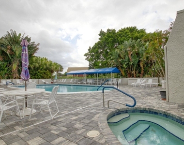 4489 Luxemburg Court - Photo Thumbnail 16