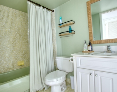 4489 Luxemburg Court - Photo Thumbnail 10