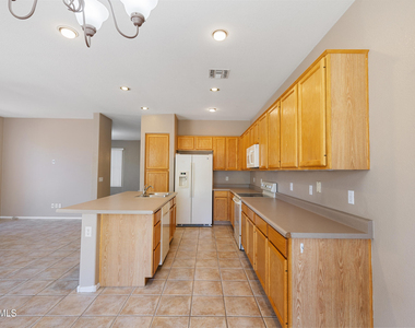 3458 E Park Avenue - Photo Thumbnail 8
