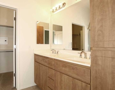11640 N Tatum Boulevard - Photo Thumbnail 16